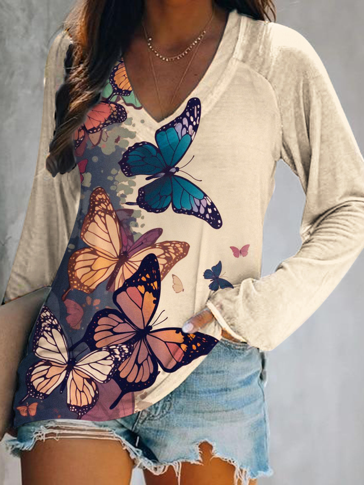 Women's Butterfly Print V-Neck Long Sleeve Top