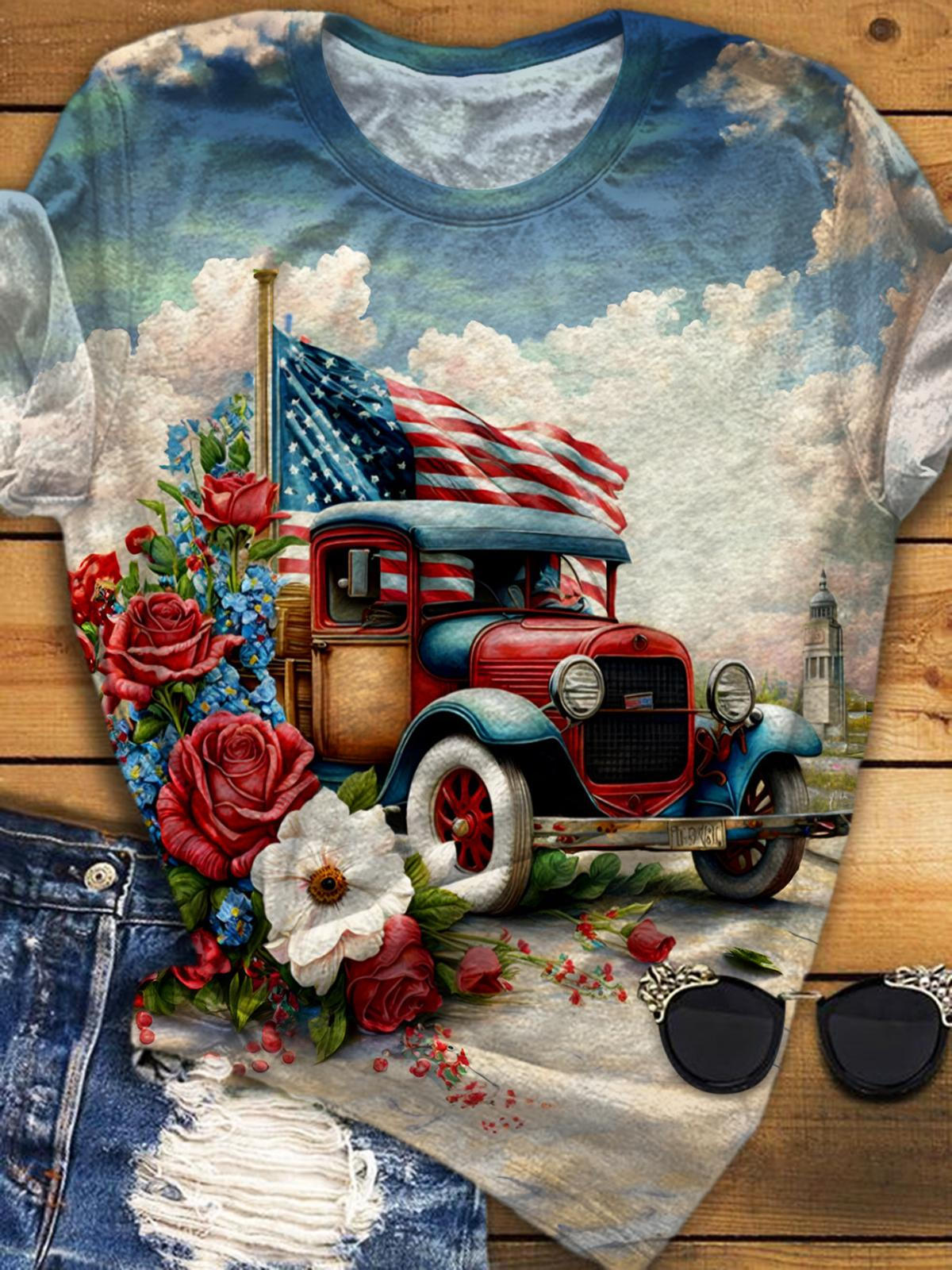 Vintage Red Blue Classic Car Crew Neck T-shirt